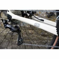 Orro Terra C HYD 7020 RR9 Gravel Bike (2023) -Vélos enfr Orro Terra C 105 Hydro RR9 Gravel Bike 2021 Adventure Bikes Chalk 2021 ORRTC2702RR9SDC48 2