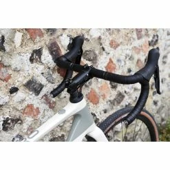 Orro Terra C HYD 7020 RR9 Gravel Bike (2023) -Vélos enfr Orro Terra C 105 Hydro RR9 Gravel Bike 2021 Adventure Bikes Chalk 2021 ORRTC2702RR9SDC48 3