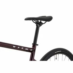 Vélo Urbain électrique Vitus Mach E (Alivio, 2022) -Vélos enfr Vitus Mach E Bike 2022 Black Cherry 12